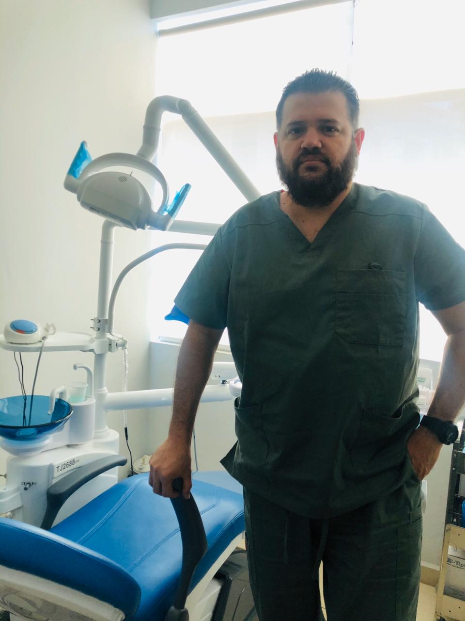 Dr.Carlos Eduardo Lavaire Oviero