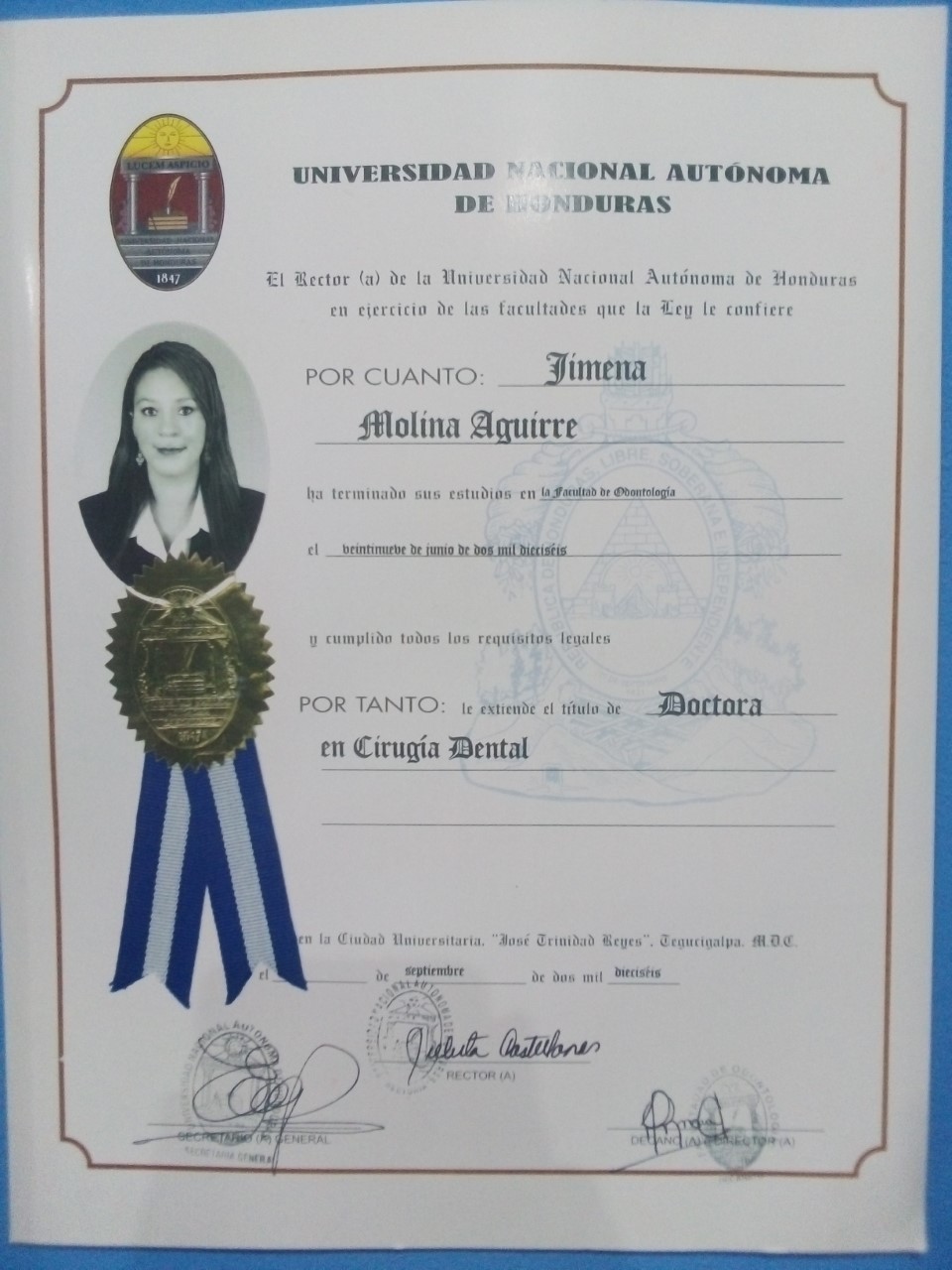 Dra. en Cirugía Dental